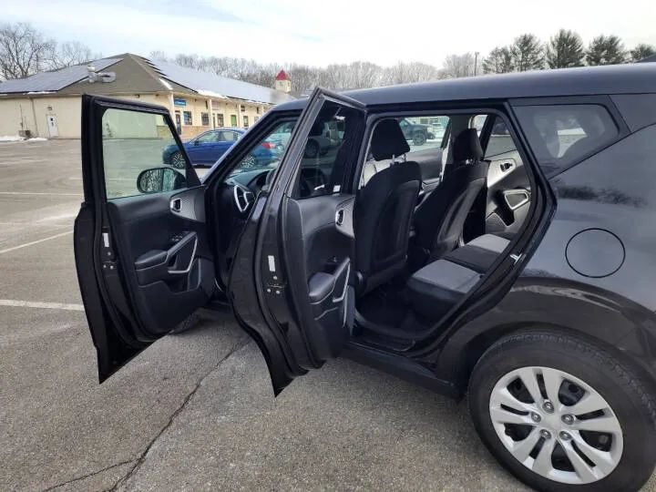 Used 2023 Kia Soul LX FWD image 10
