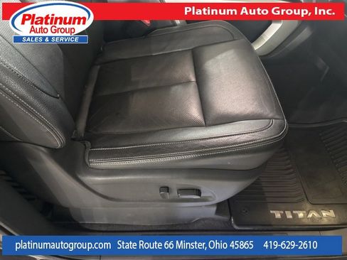 Used 2021 Nissan Titan SL w/ Moonroof Package image 42