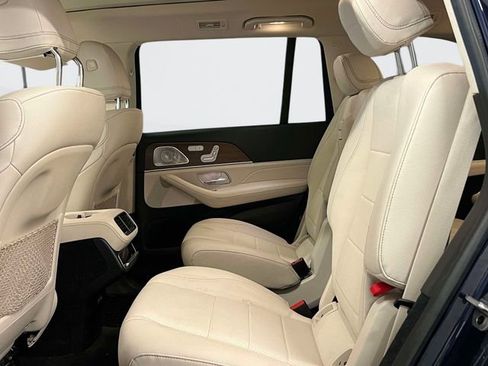 Used 2022 Mercedes-Benz GLS 450 4MATIC image 10