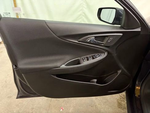 Used 2023 Chevrolet Malibu LT FWD image 29