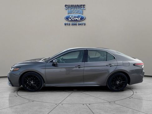 Used 2023 Toyota Camry XSE image 7