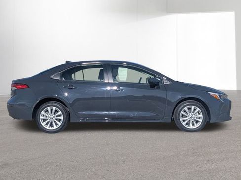 Certified 2024 Toyota Corolla LE image 4