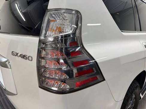 Used 2022 Lexus GX 460 Premium w/ Premium Package AWD/4WD image 31
