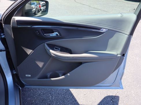 Used 2014 Chevrolet Impala LT FWD image 30