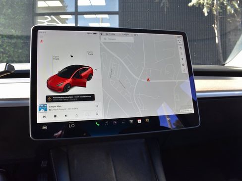 Used 2021 Tesla Model 3 Long Range image 16