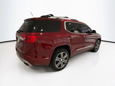 Used 2017 GMC Acadia Denali w/ Technology Package FWD image 6