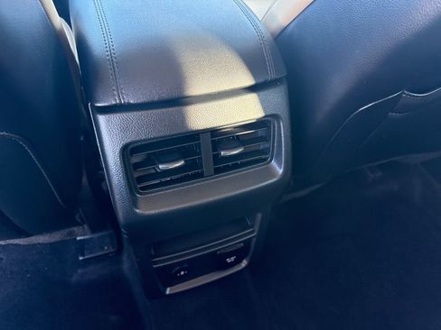 Used 2023 Ford Edge SEL w/ Convenience Package image 17