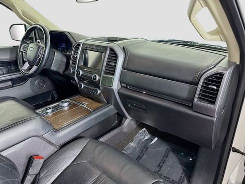 Used 2018 Ford Expedition Max Platinum image 31