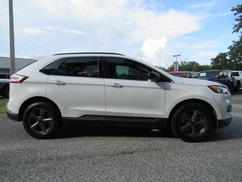 Used 2022 Ford Edge SEL w/ Sport Appearance Package AWD/4WD image 2