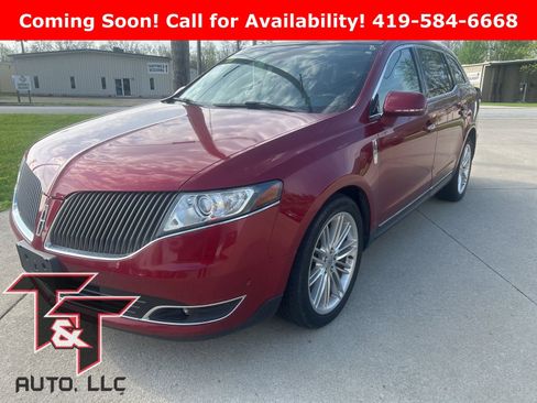 Used 2016 Lincoln MKT AWD w/ Equipment Group 201A image 2