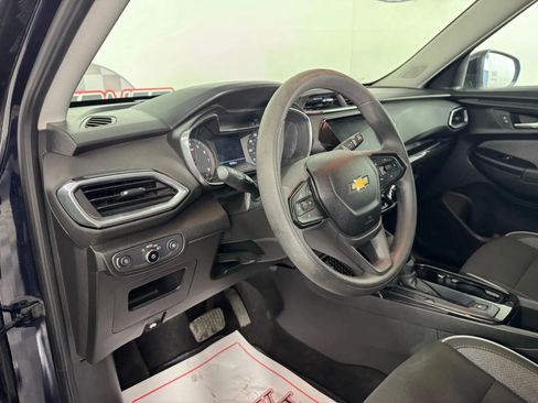 Used 2021 Chevrolet TrailBlazer LT w/ Convenience Package image 10