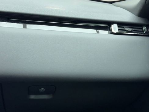 Used 2025 Land Rover Range Rover Velar Dynamic SE image 20