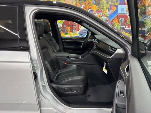 New 2025 Jeep Grand Cherokee Limited AWD/4WD image 55