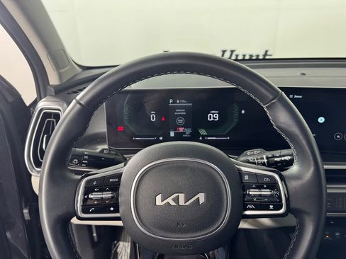 Used 2025 Kia Sorento S w/ Panoramic Sunroof Package image 23