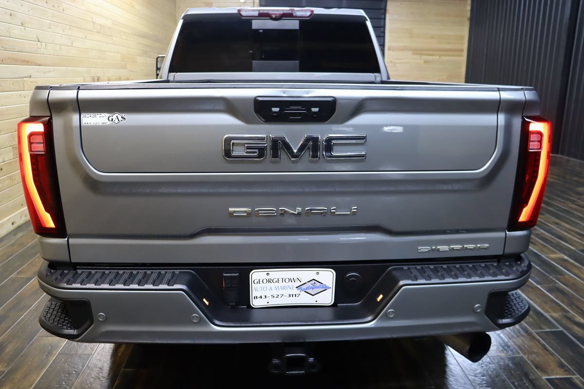 Used 2024 GMC Sierra 2500 Denali Ultimate AWD/4WD image 4