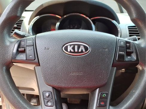 Used 2013 Kia Sorento LX w/ Convenience Pkg FWD image 19