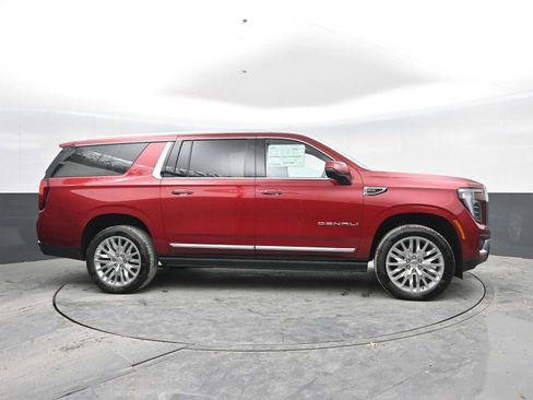 New 2026 GMC Yukon XL Denali w/ Sun & Power Step Package AWD/4WD image 9
