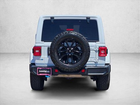 Used 2024 Jeep Wrangler Unlimited Sahara AWD/4WD image 7