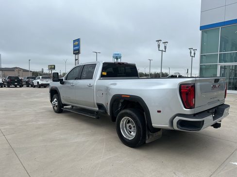 Used 2023 GMC Sierra 3500 Denali w/ Denali Ultimate Package image 3