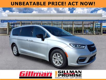 Used 2024 Chrysler Pacifica Touring-L