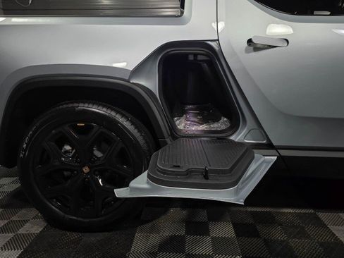 Used 2025 Rivian R1T Adventure image 15