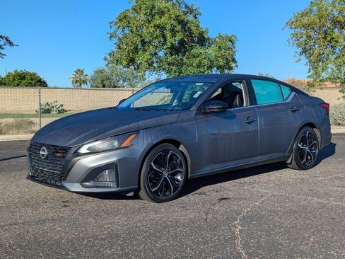 Certified 2023 Nissan Altima 2.5 SR image 2