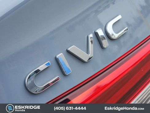 Used 2023 Honda Civic Touring image 11