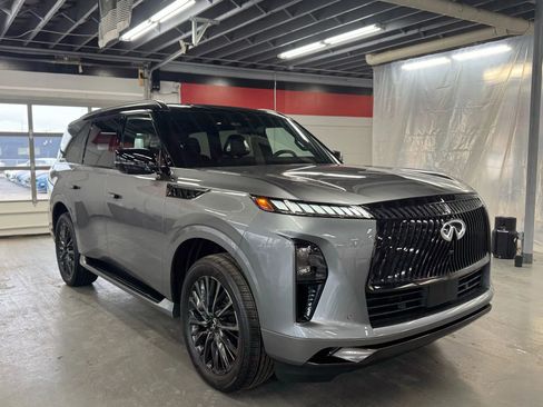 Used 2025 INFINITI QX80 Autograph image 3
