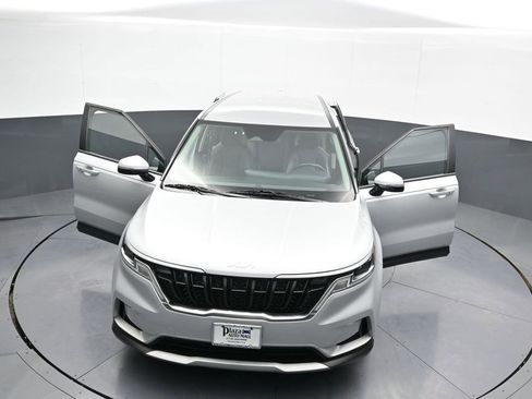 Certified 2023 Kia Carnival LX image 47