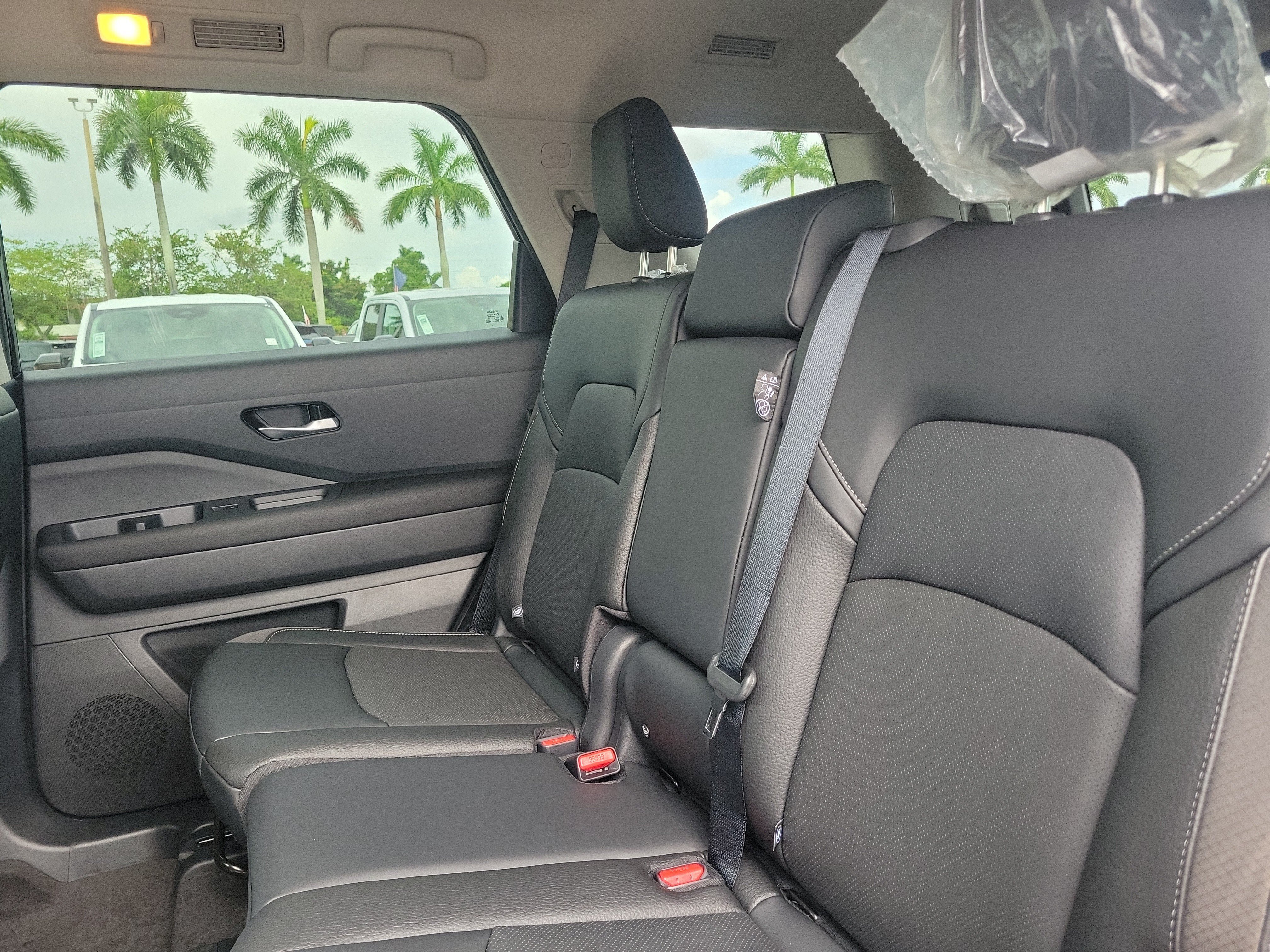 New 2026 Nissan Pathfinder SL FWD image 18