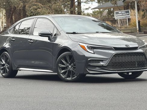 Used 2024 Toyota Corolla XSE image 2