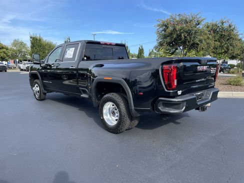 Used 2023 GMC Sierra 3500 Denali w/ Denali Ultimate Package AWD/4WD image 7