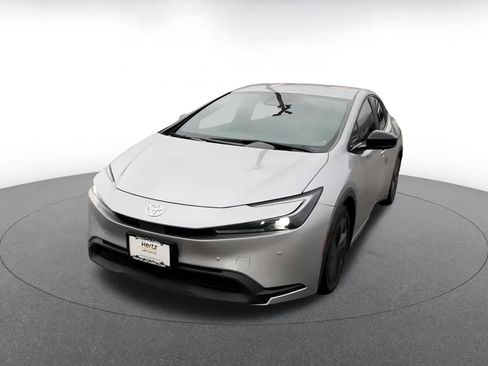 Used 2025 Toyota Prius LE image 7