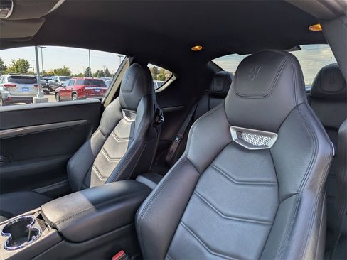 Used 2016 Maserati GranTurismo Sport image 13