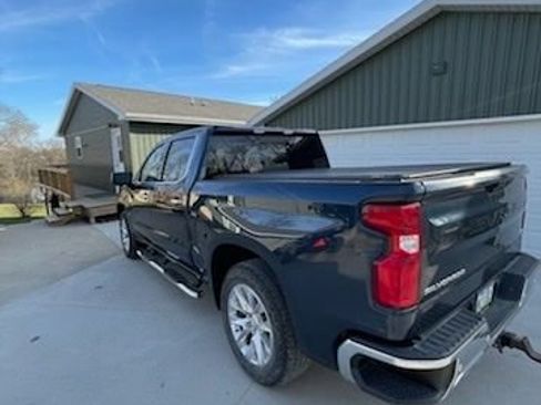 Used 2020 Chevrolet Silverado 1500 LTZ AWD/4WD image 7