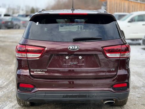 Used 2019 Kia Sorento S image 4