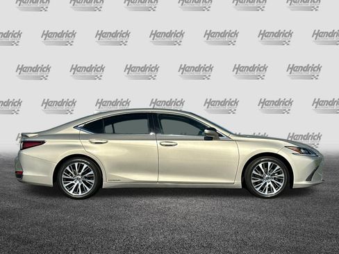 Used 2020 Lexus ES 300h w/ Premium Package image 3