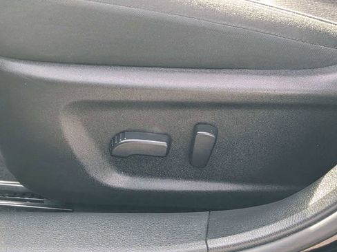 Used 2025 Nissan Altima 2.5 SV FWD image 18