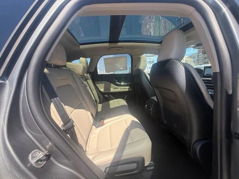 New 2026 Lincoln Corsair Premiere AWD/4WD image 5
