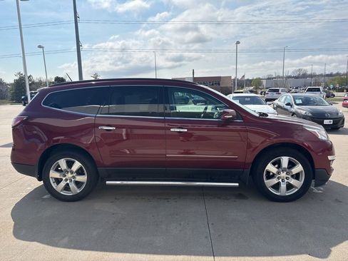 Used 2017 Chevrolet Traverse Premier image 4