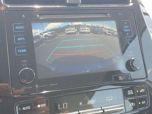 Used 2018 Toyota Prius Three Touring FWD image 21
