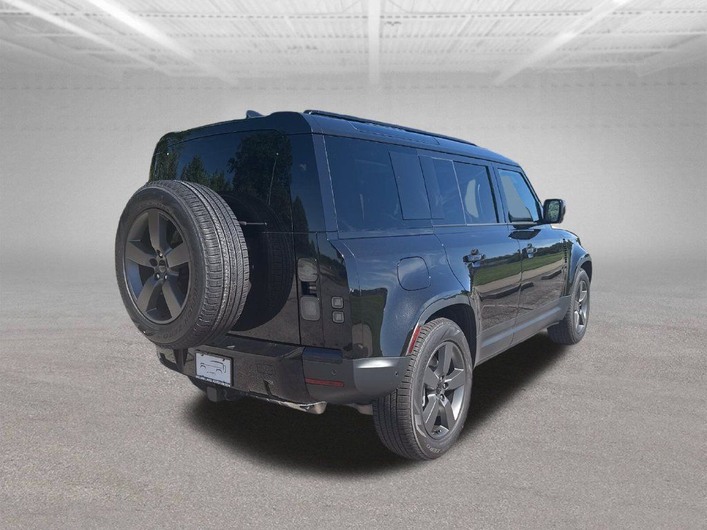 New 2026 Land Rover Defender 110 S AWD/4WD image 7