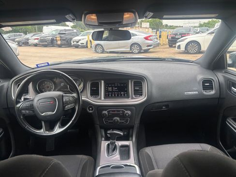 Used 2022 Dodge Charger SXT RWD image 34