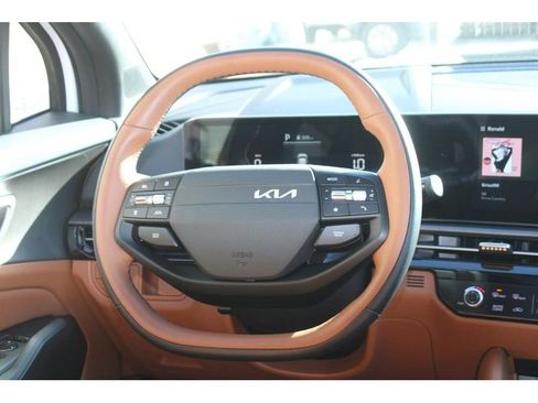 Used 2026 Kia Sportage X-Line w/ X-Line Premium Package image 14