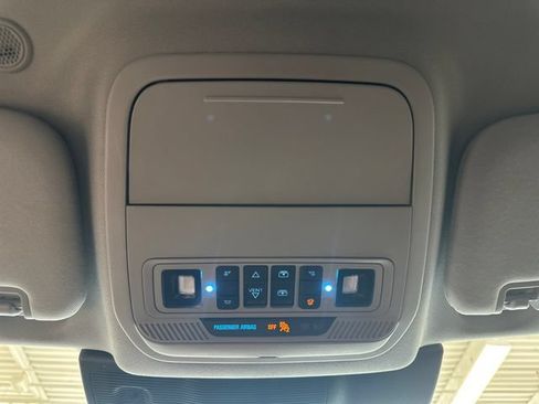 Used 2023 Ford Explorer XLT w/ Equipment Group 202A AWD/4WD image 41
