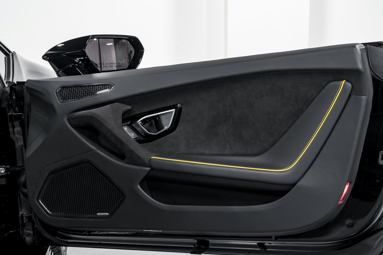 Used 2023 Lamborghini Huracan Tecnica RWD image 39