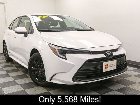 Certified 2026 Toyota Corolla LE AWD/4WD image 3