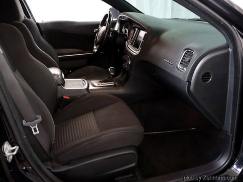Used 2019 Dodge Charger GT image 33