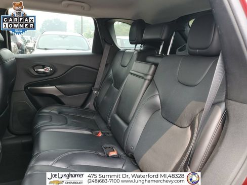 Used 2019 Jeep Cherokee Limited w/ Technology Group AWD/4WD image 25
