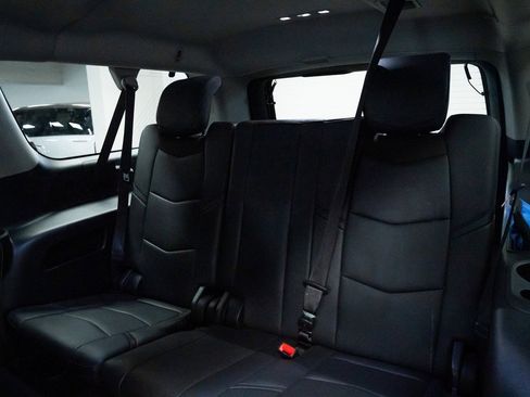 Used 2019 Cadillac Escalade ESV Premium Luxury image 22